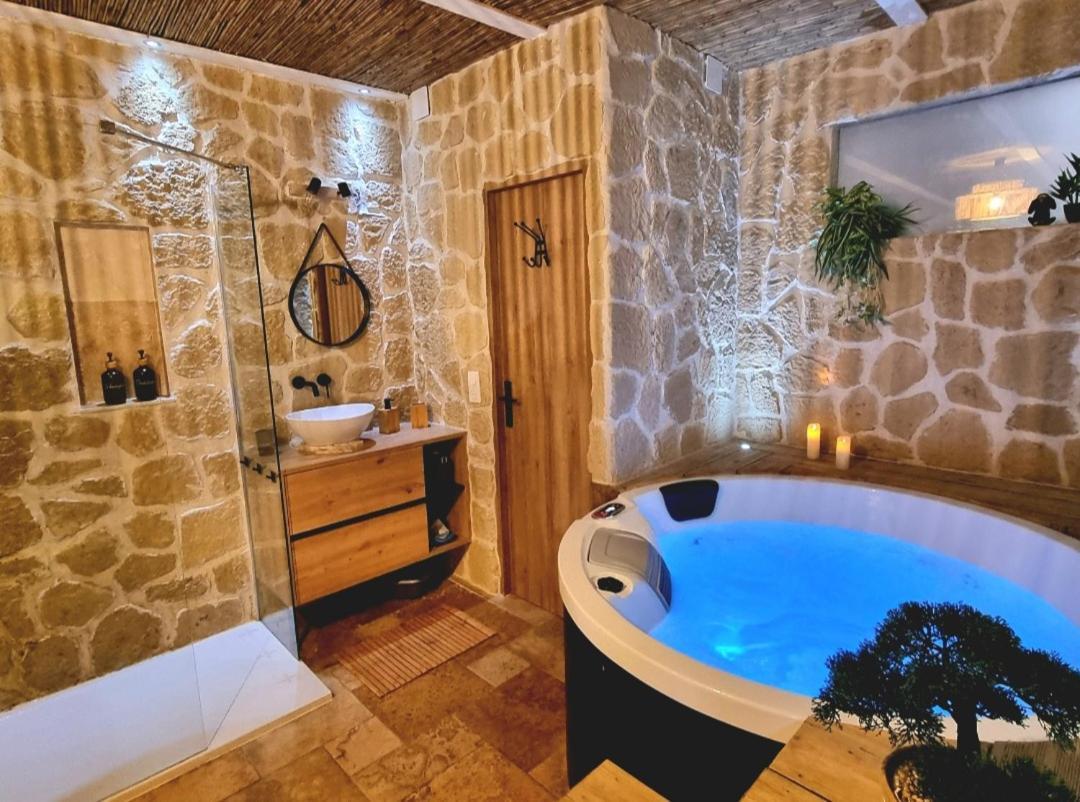 Les Spas De La Mer, Suite & Spa, Love Room, Plein Coeur Du Grau เลอ โกร-ดู-รัว ภายนอก รูปภาพ